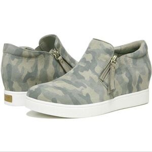 Dr. Scholl's Womens Its All Good Green Faux Suede Wedge Sneaker Shoes NWOT